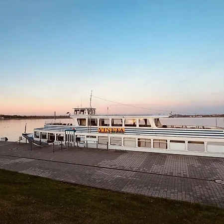 With 4 Bedrooms Pouch