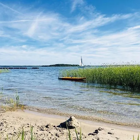 With 4 Bedrooms Ferienhaus