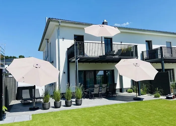 With 4 Bedrooms Feriehus Pouch