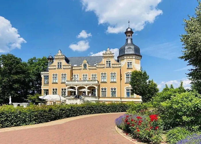 With 4 Bedrooms Feriehus Pouch